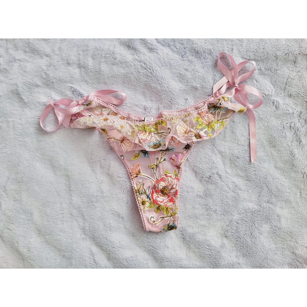 NWT Victoria Secret Floral Thong